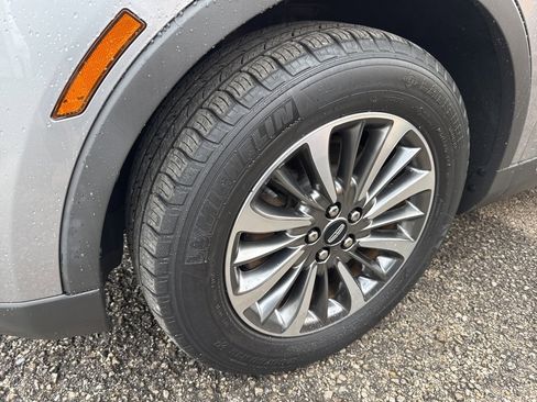 Certified 2022 Lincoln Nautilus FWD w/ Premium Package image 4