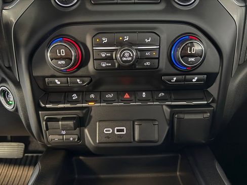 Used 2019 Chevrolet Silverado 1500 RST w/ True North Edition AWD/4WD image 26