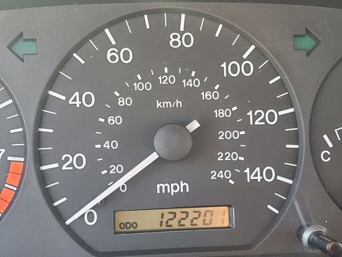 Used 1999 MAZDA 626 LX image 18