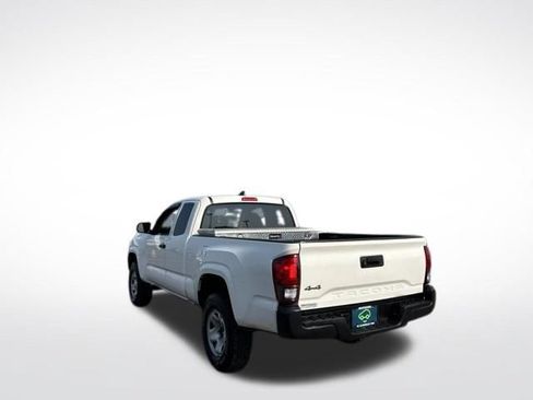 Used 2021 Toyota Tacoma SR AWD/4WD image 11