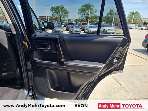 Used 2019 Toyota 4Runner TRD Off-Road AWD/4WD image 36