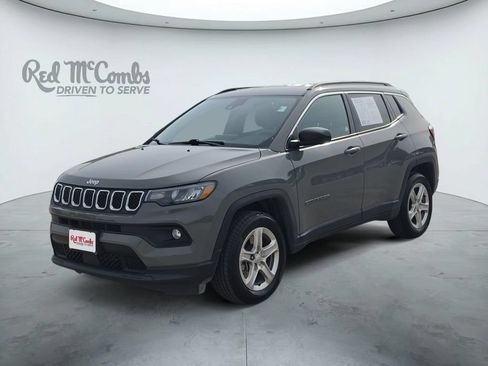 Used 2023 Jeep Compass Latitude w/ Convenience Group AWD/4WD image 1