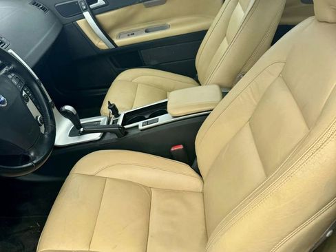 Used 2011 Volvo C70 T5 FWD image 4