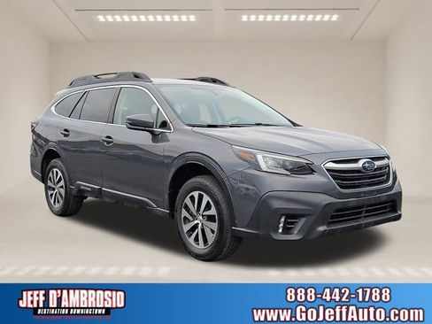 Used 2020 Subaru Outback Premium image 1