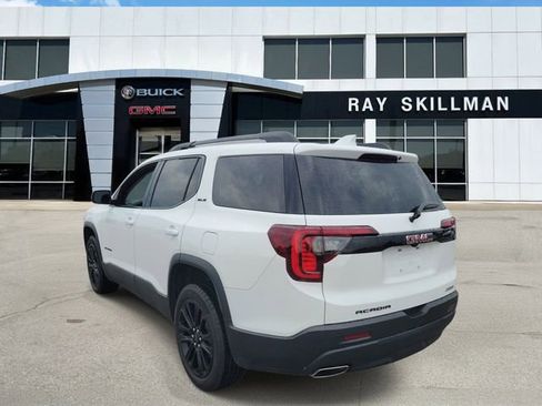 Used 2023 GMC Acadia SLE w/ Driver Convenience Package FWD image 3