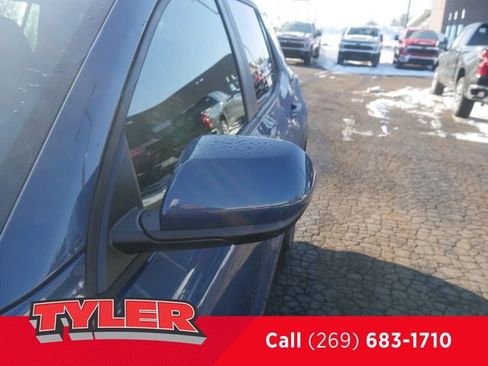 New 2026 Chevrolet Equinox LT w/ Convenience Package II image 11