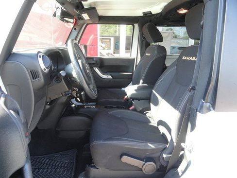 Used 2013 Jeep Wrangler Sahara w/ Dual Top Group AWD/4WD image 9