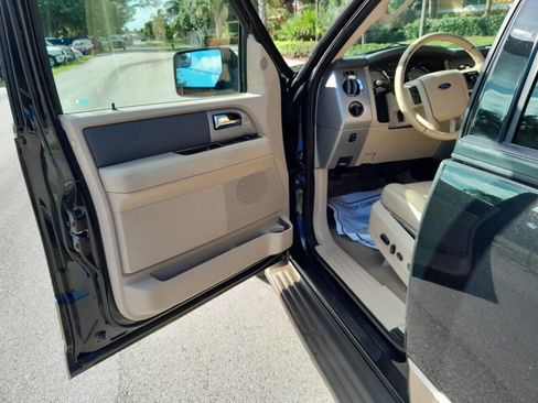 Used 2013 Ford Expedition XLT RWD image 10