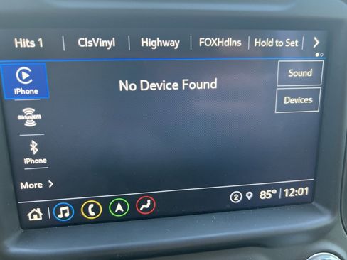 Used 2021 GMC Sierra 2500 AT4 w/ AT4 Preferred Package image 22