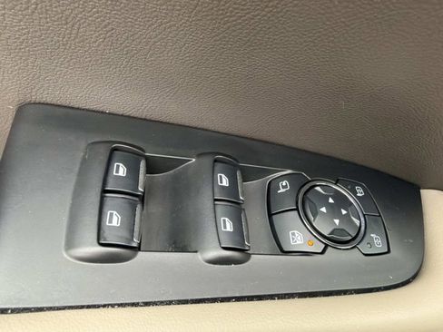 Certified 2023 Lincoln Nautilus FWD w/ Premium Package image 12