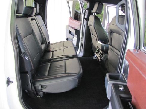 Used 2022 Ford F150 Lariat image 19