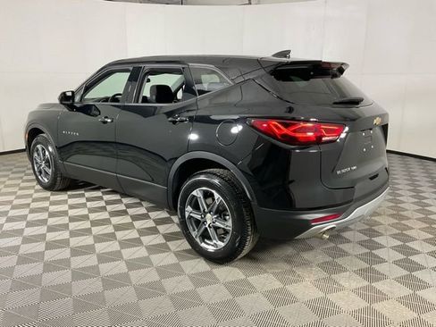 Used 2025 Chevrolet Blazer LT image 4
