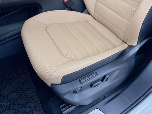 New 2026 Volkswagen Atlas Cross Sport SEL R-Line image 19