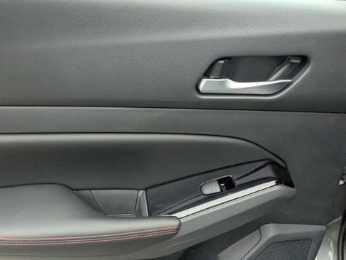 Used 2025 Nissan Altima 2.5 SR image 23