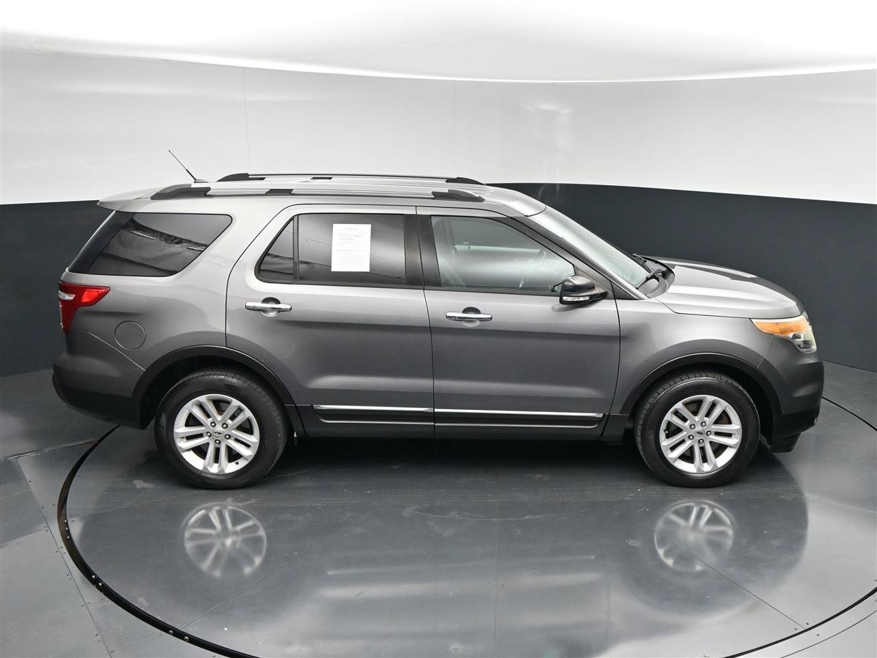 Used 2014 Ford Explorer XLT AWD/4WD image 21
