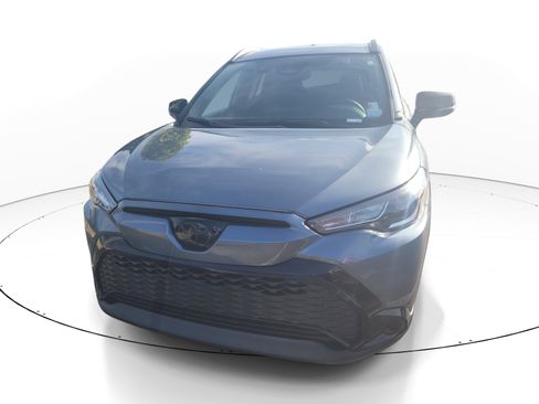 Used 2025 Toyota Corolla Cross AWD Hybrid image 2