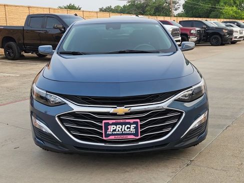Used 2024 Chevrolet Malibu LS FWD image 2