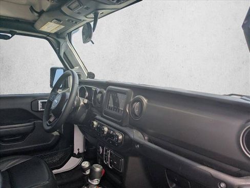 Used 2023 Jeep Gladiator Sport AWD/4WD image 18