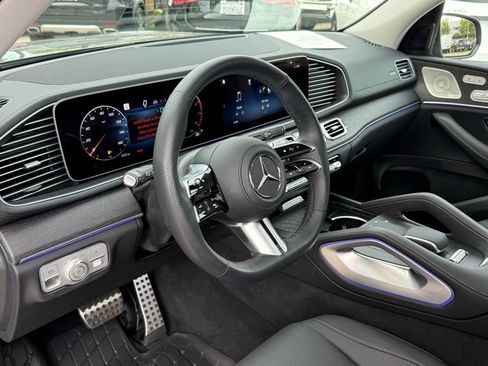 Certified 2026 Mercedes-Benz GLS 450 4MATIC image 21