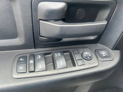 Used 2024 RAM 3500 Tradesman w/ Chrome Appearance Group AWD/4WD image 23