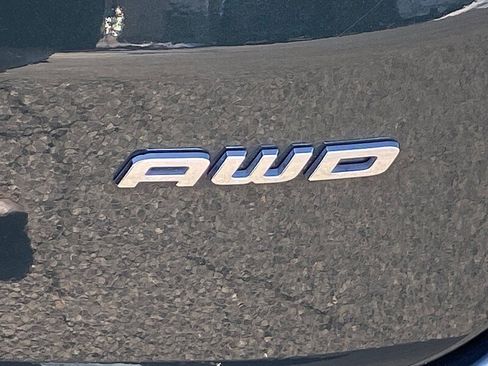 Used 2022 Ford Edge SEL w/ Convenience Package image 12