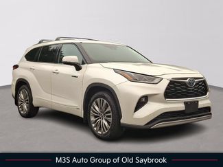 Used 2021 Toyota Highlander Platinum AWD/4WD video 1