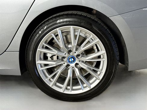 Certified 2023 BMW 330e w/ Driving Assistance Package image 32