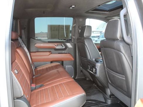 Used 2023 GMC Sierra 1500 Denali Ultimate AWD/4WD image 16