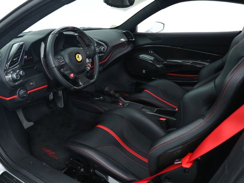 Certified 2019 Ferrari 488 Pista Coupe image 2