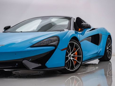 Used 2019 McLaren 570S Spider RWD image 2