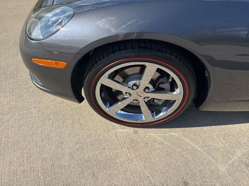 Used 2010 Chevrolet Corvette Coupe w/ 1LT RWD image 42