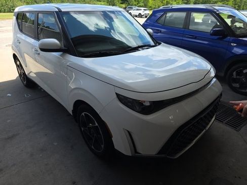 Certified 2024 Kia Soul EX FWD image 1