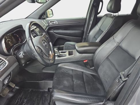 Used 2018 Jeep Grand Cherokee Altitude image 18