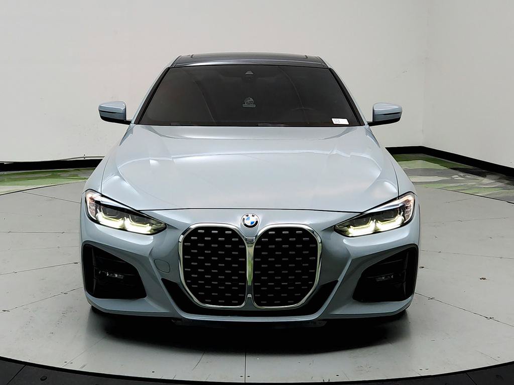 Used 2022 BMW 430i Coupe w/ M Sport Package RWD image 2