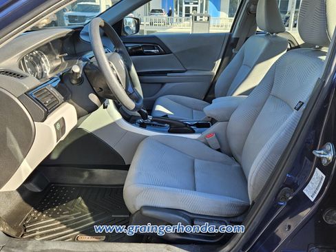 Used 2017 Honda Accord LX image 10