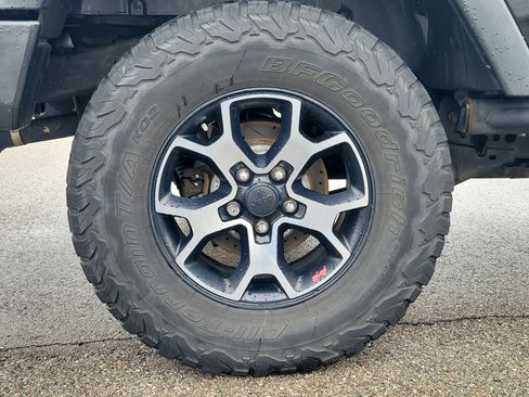 Used 2016 Jeep Wrangler Sport image 5