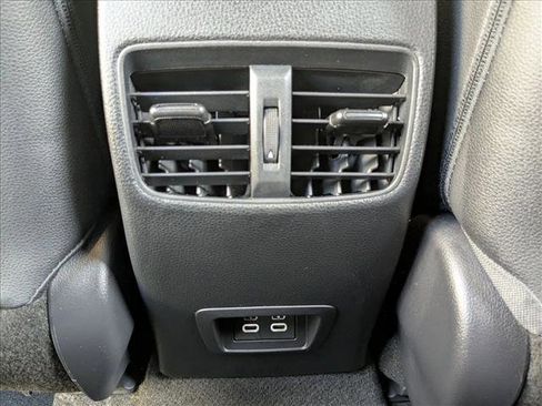 Used 2023 Toyota Corolla Cross XLE w/ Convenience Package FWD image 18