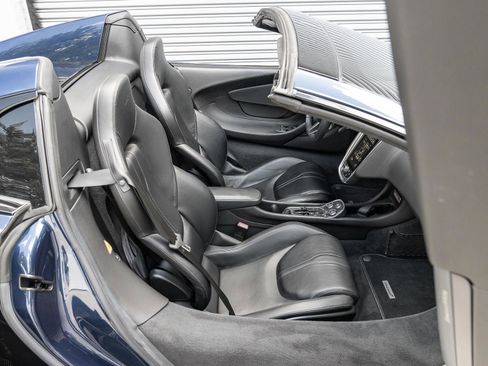 Used 2020 McLaren 570S Spider RWD image 26