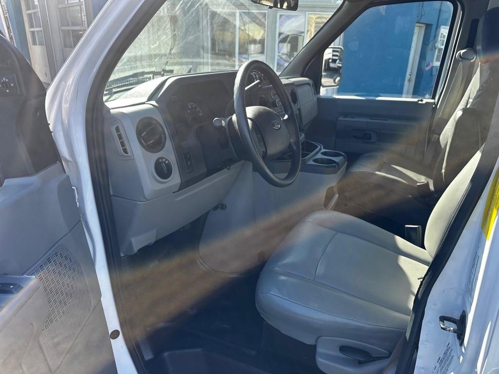 Used 2015 Ford E-350 and Econoline 350 Super Duty RWD image 10