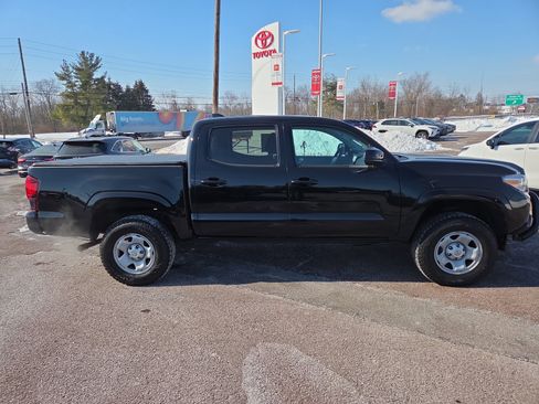 Used 2020 Toyota Tacoma SR image 2