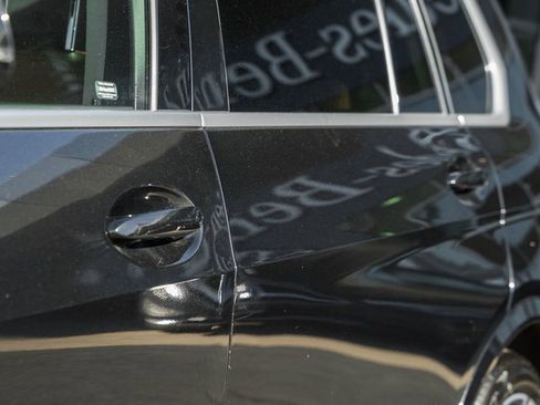 Used 2020 BMW X7 xDrive40i w/ Premium Package image 18