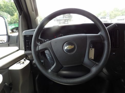 Used 2025 Chevrolet Express 3500 LS RWD image 20