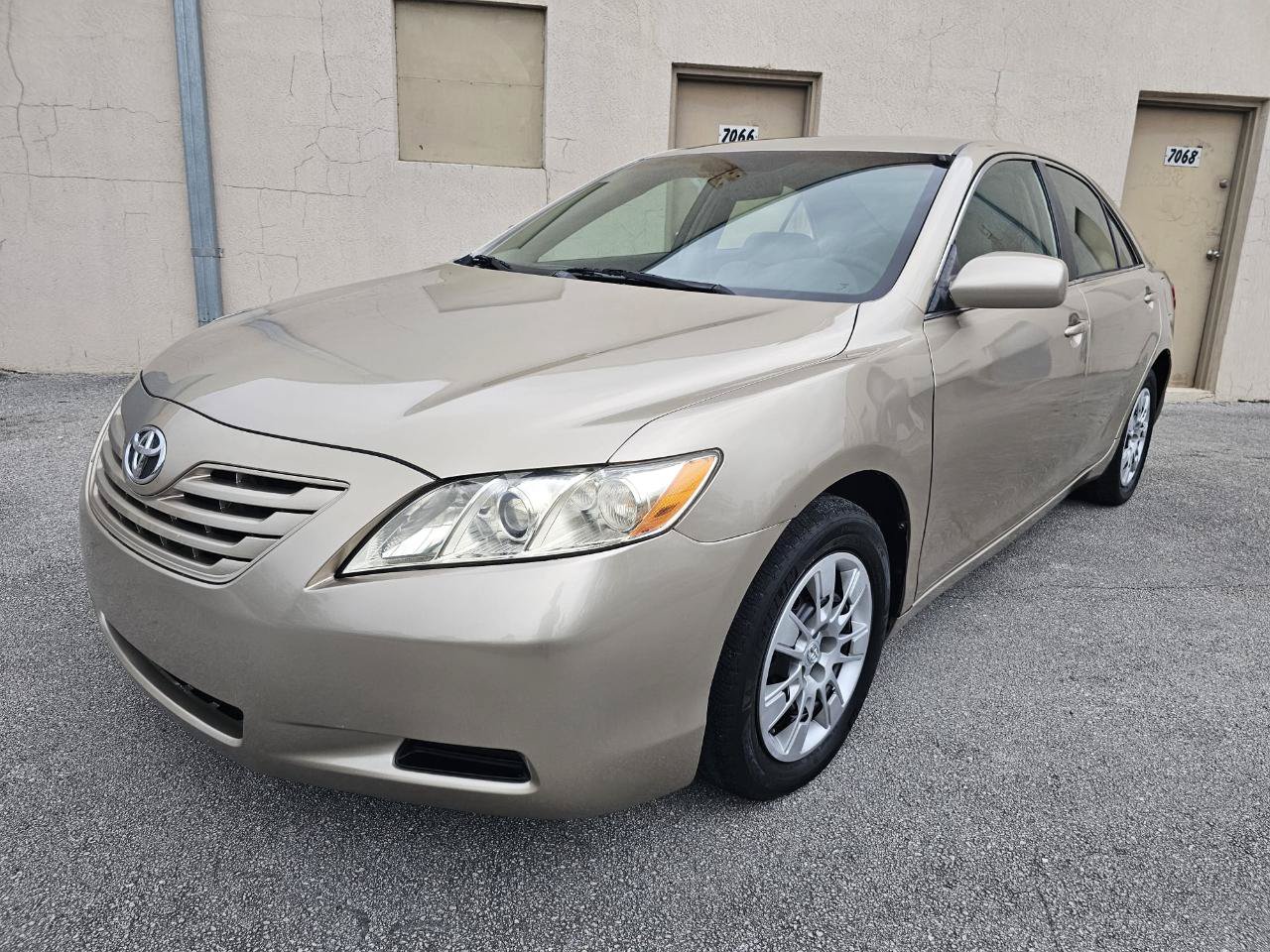 Used 2007 Toyota Camry LE FWD image 14