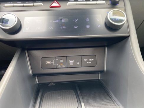 New 2025 Hyundai Sonata Limited image 29