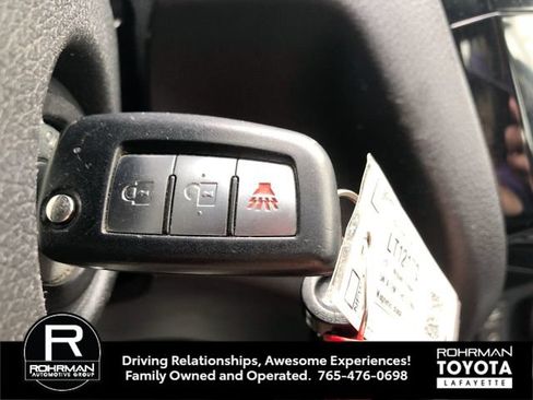 Used 2017 Nissan Rogue S FWD image 30