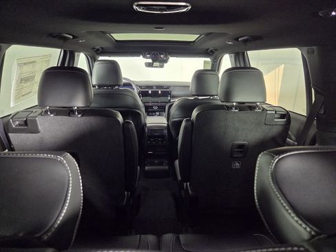 New 2026 Jeep Grand Cherokee L Limited RWD image 20