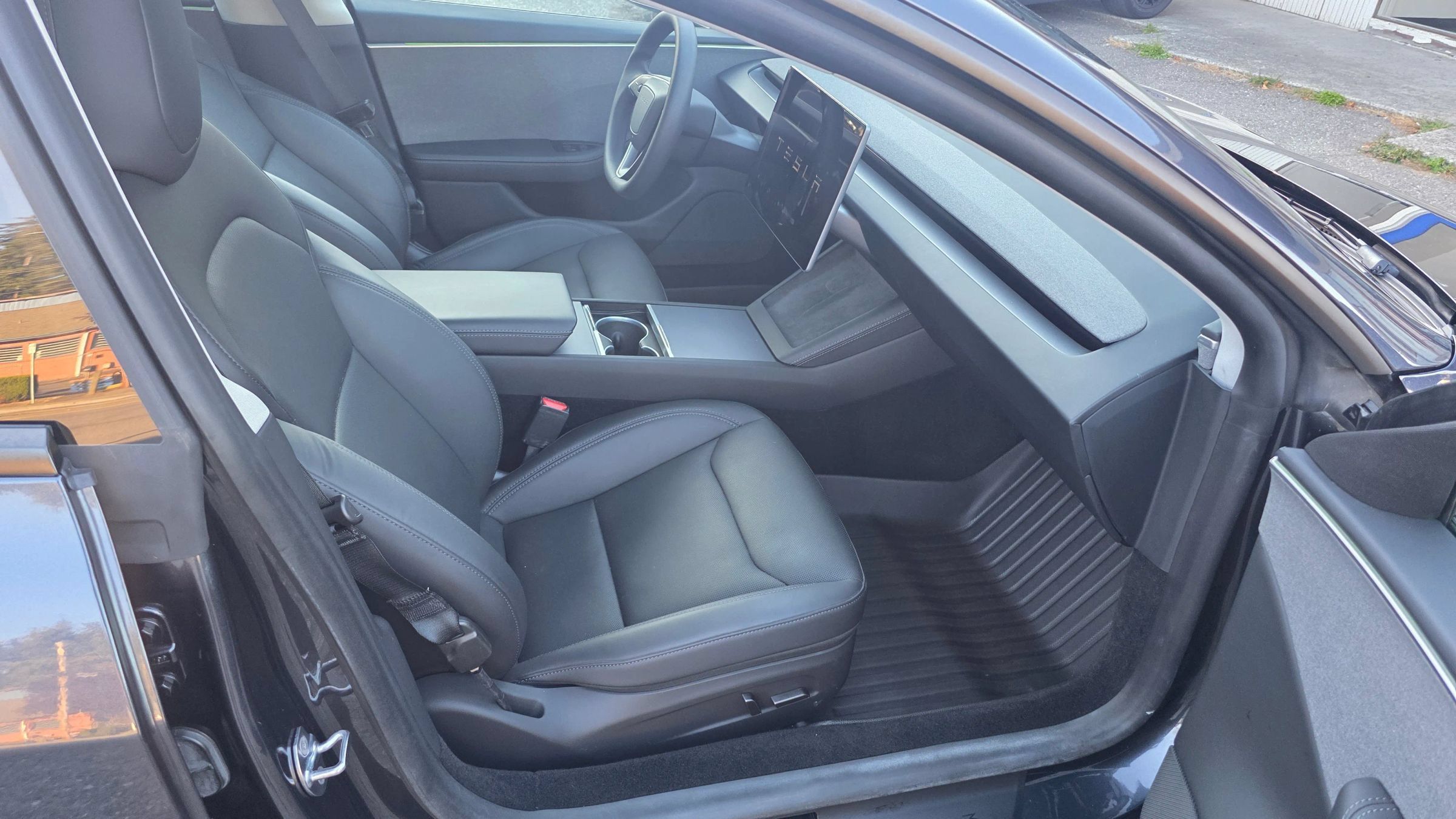 Used 2025 Tesla Model 3 Long Range RWD image 13