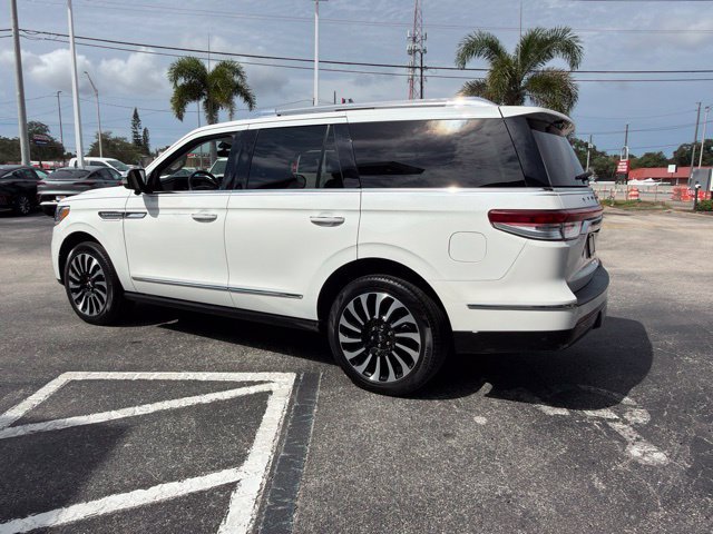 Used 2024 Lincoln Navigator Black Label AWD/4WD image 5