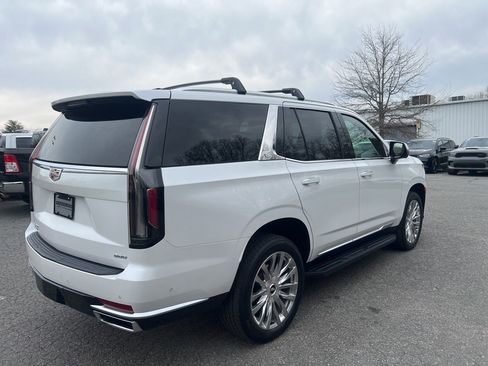 Used 2022 Cadillac Escalade Premium Luxury image 5