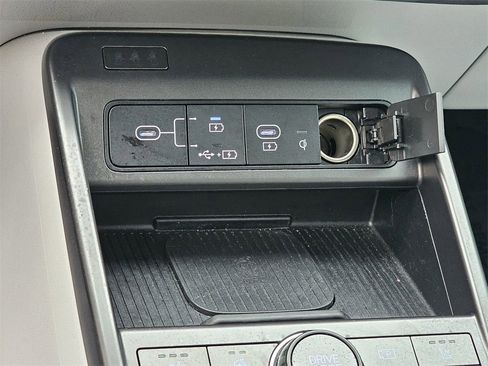 Certified 2025 Hyundai Kona Limited image 21